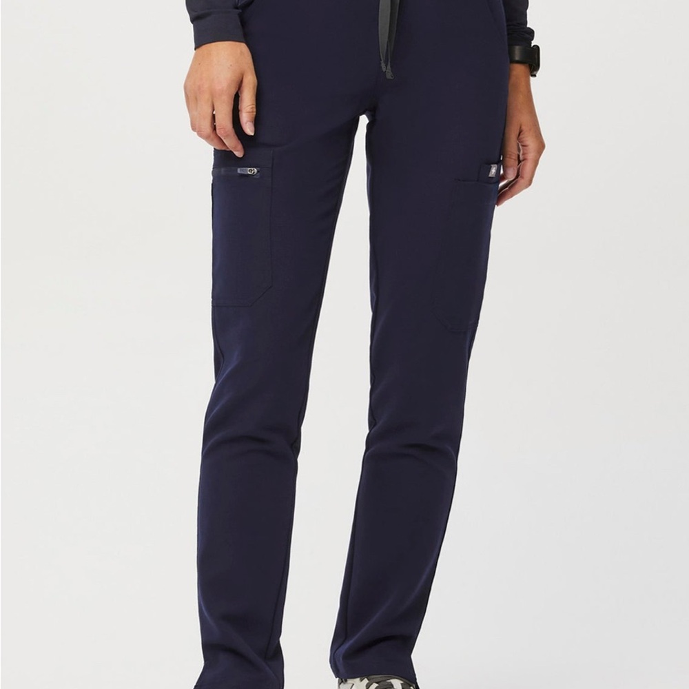 Figs Navy Yola Scrub Pants M/T